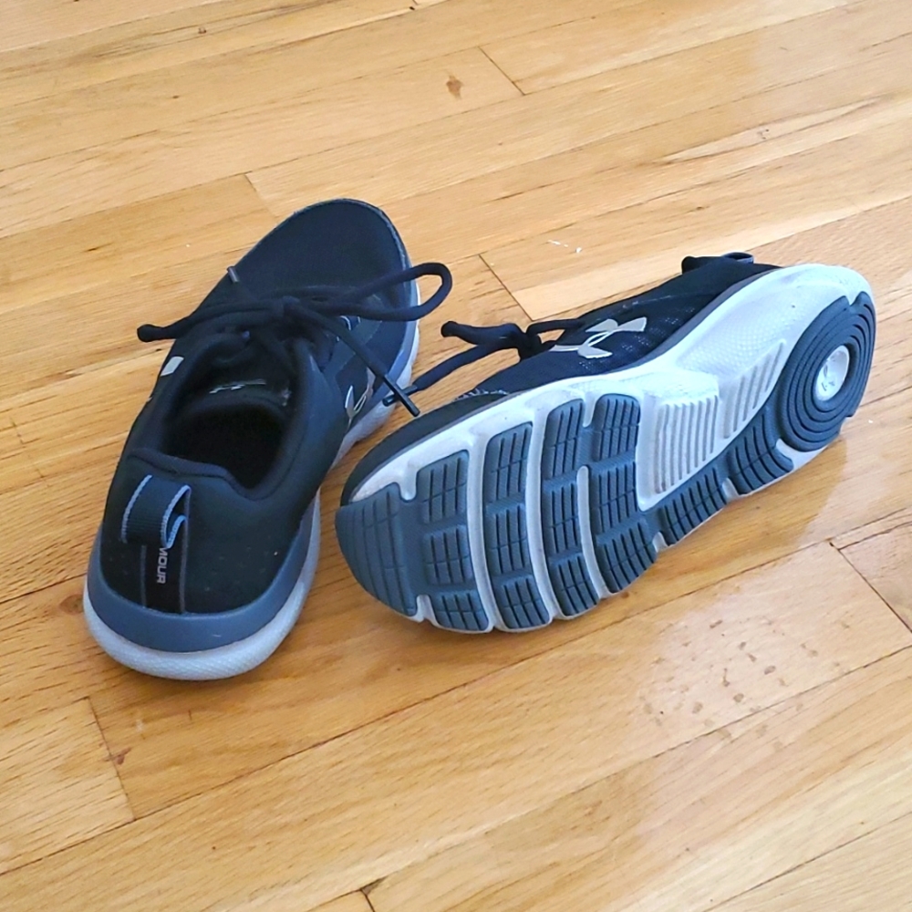 UNDER ARMOUR SNEAKERS - Picture 5 of 7